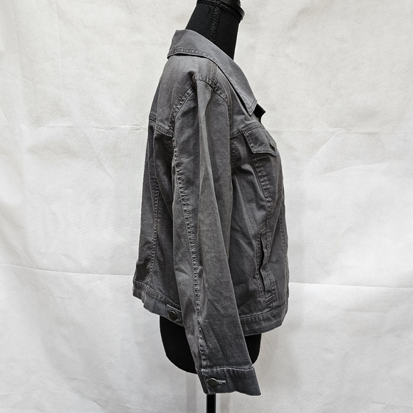 Ann Taylor Loft Grey Button Up Jean Jacket 98% cotton, 2% spandex Size L - Picture 2 of 8